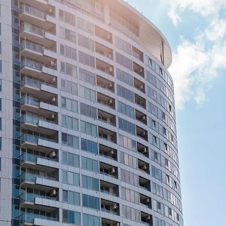 Apartamento Comfy On The 20th Floor & Free Parking Bratislava