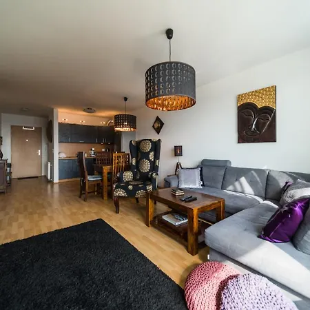 Апартаменти Comfy On The 20th Floor & Free Parking