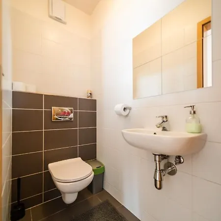 Апартаменти Comfy On The 20th Floor & Free Parking Братислава